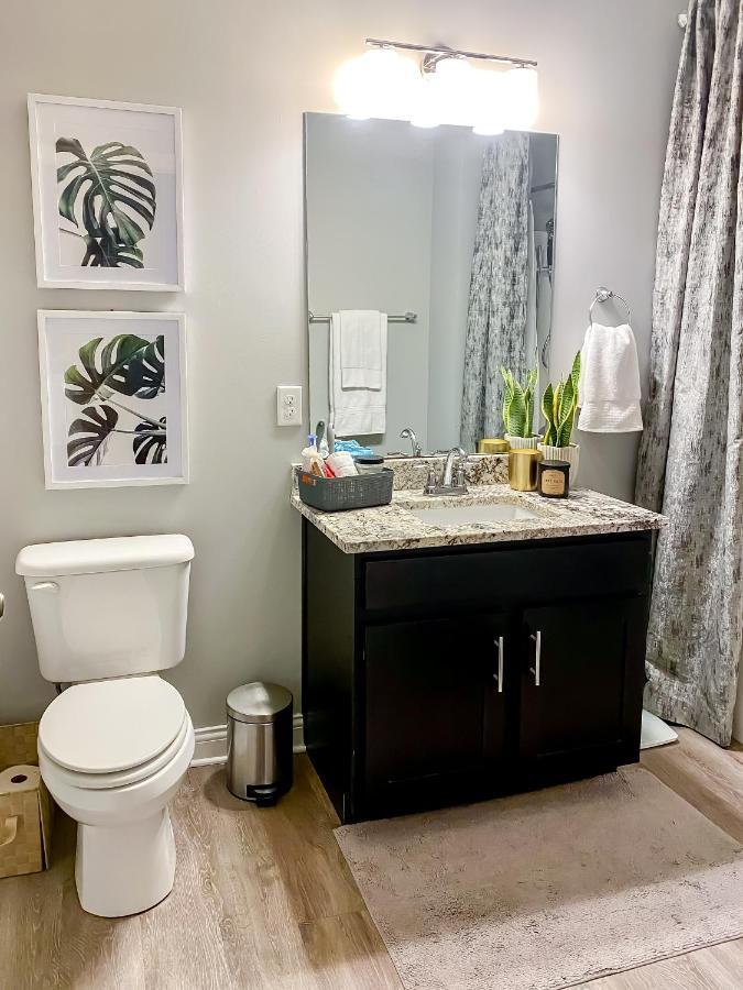 Full Kitchen,King,W/D,Netflix,2 Smart Tvs,Parking Daire Louisville Dış mekan fotoğraf