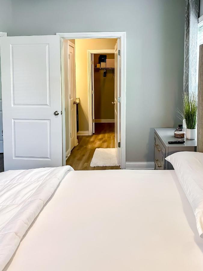 Full Kitchen,King,W/D,Netflix,2 Smart Tvs,Parking Daire Louisville Dış mekan fotoğraf